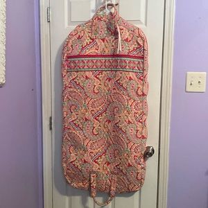 Vera Bradley Garment bag-wonderful condition!Pattern- Paisley